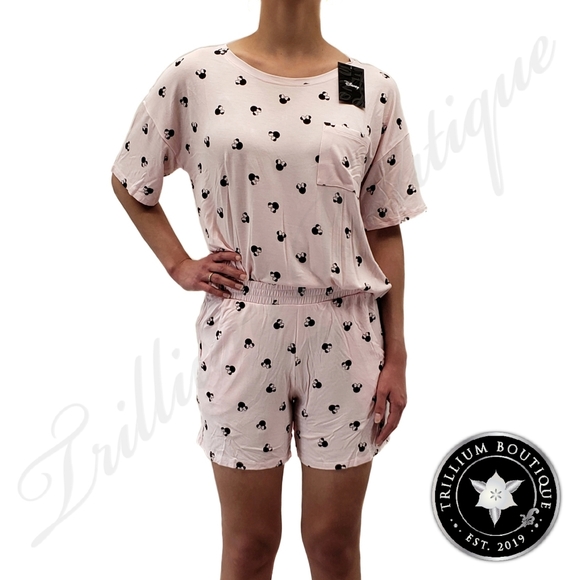 Disney Women's Pink Minnie 2-piece Short Set NWT - Picture 3 of 11